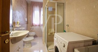 von_poll_real_estate_property_IT253551620_image_8