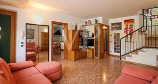 von_poll_real_estate_property_IT253551620_image_4