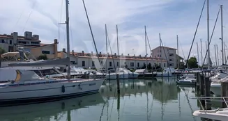 von_poll_real_estate_property_IT253551634_image_2