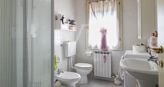 von_poll_real_estate_property_IT253551634_image_12