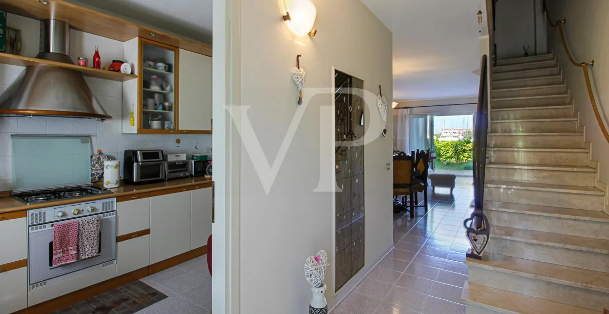 Chalet adosado con vistas exclusivas a la Darsena dell'Orologio - Caorle