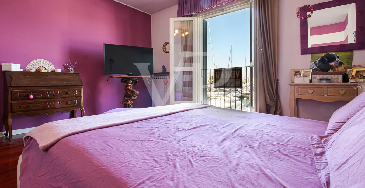 Terrassenvilla mit exklusivem Blick auf die Darsena dell'Orologio - Caorle