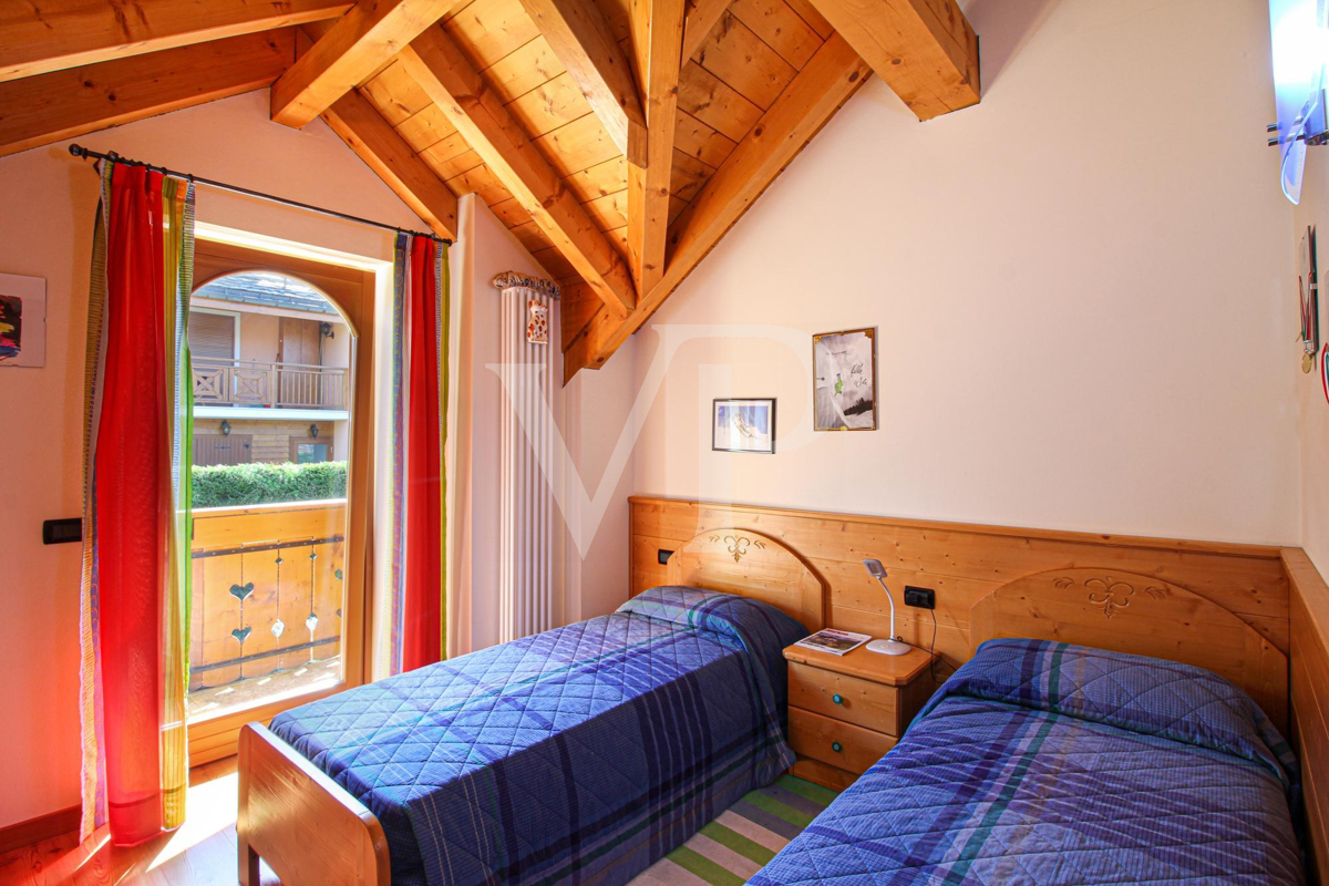 Chalet - Plurifamiliare con vista panoramica 
a due passi dal centro di Asiago