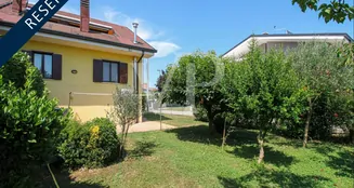 von_poll_real_estate_property_IT253551644_image_0