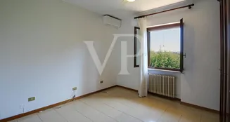 von_poll_real_estate_property_IT253551644_image_12