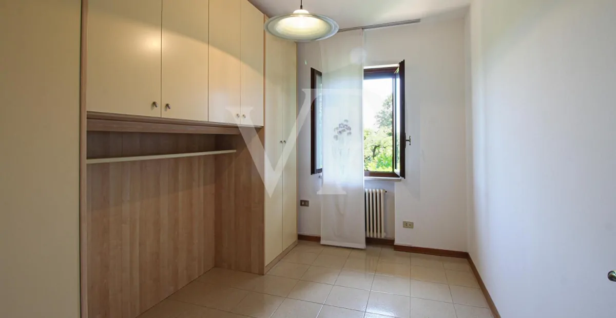 Duplex-Villa mit drei Zimmern und großem Privatgarten