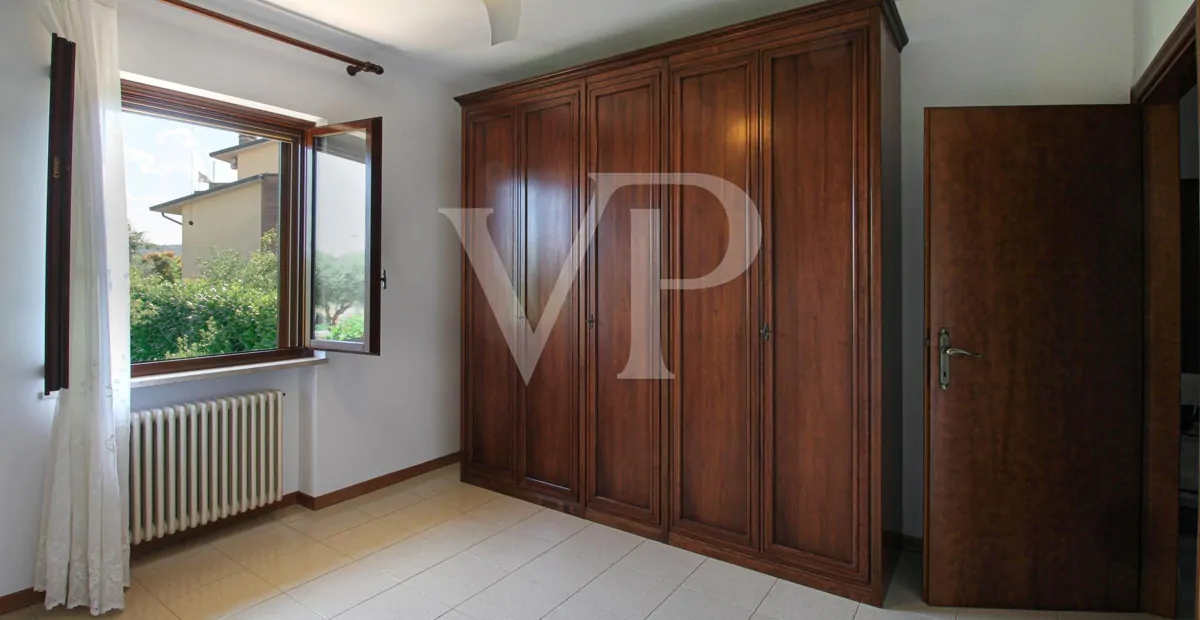 Duplex-Villa mit drei Zimmern und großem Privatgarten