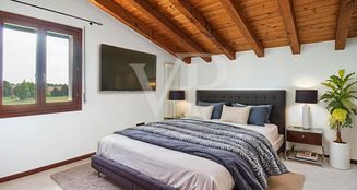 von_poll_real_estate_property_IT253551653_image_10
