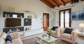 von_poll_real_estate_property_IT253551653_image_2