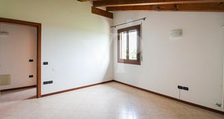 von_poll_real_estate_property_IT253551653_image_11