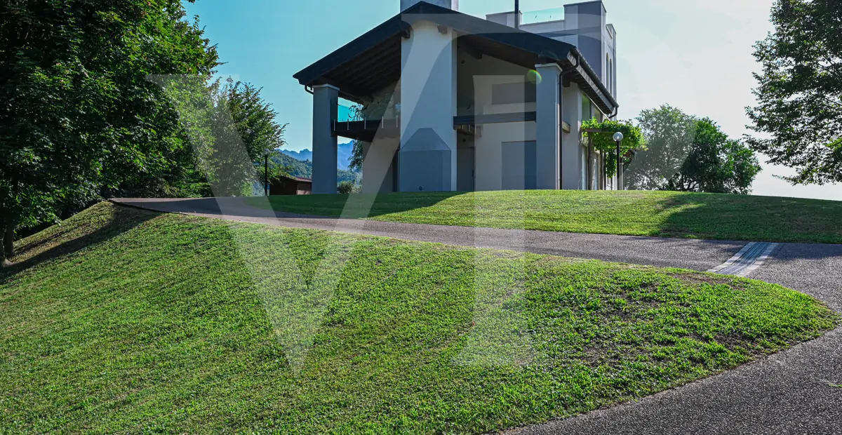 Moderne Villa mit Panoramablick auf die Hügel von Vicenza