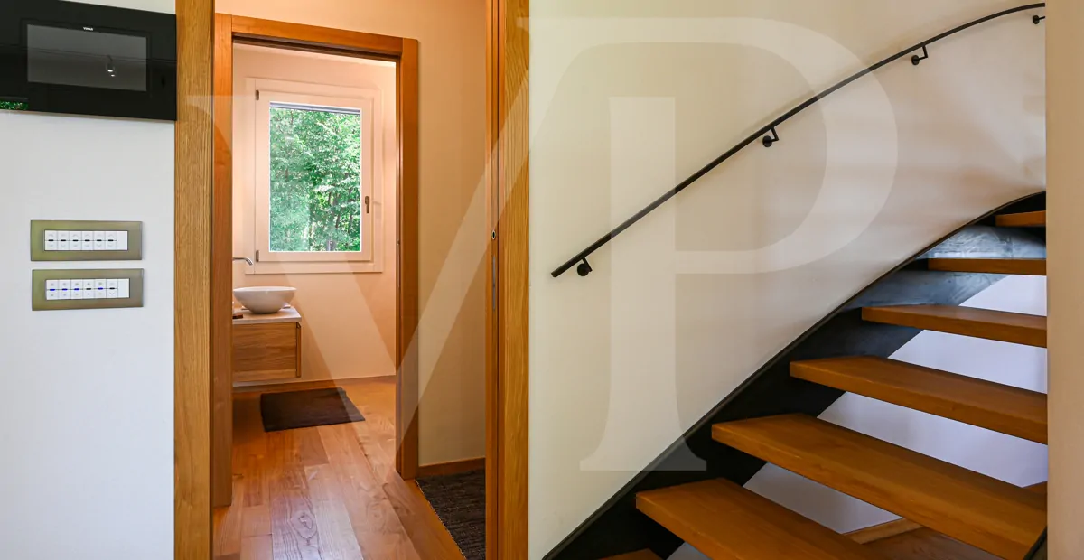 Moderne Villa mit Panoramablick auf die Hügel von Vicenza