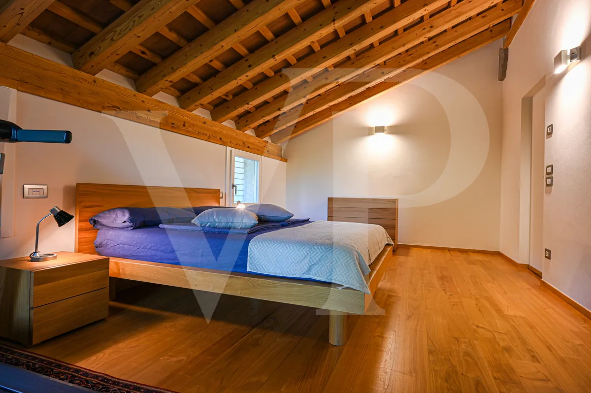 Villa contemporanea con vista panoramica sui colli vicentini