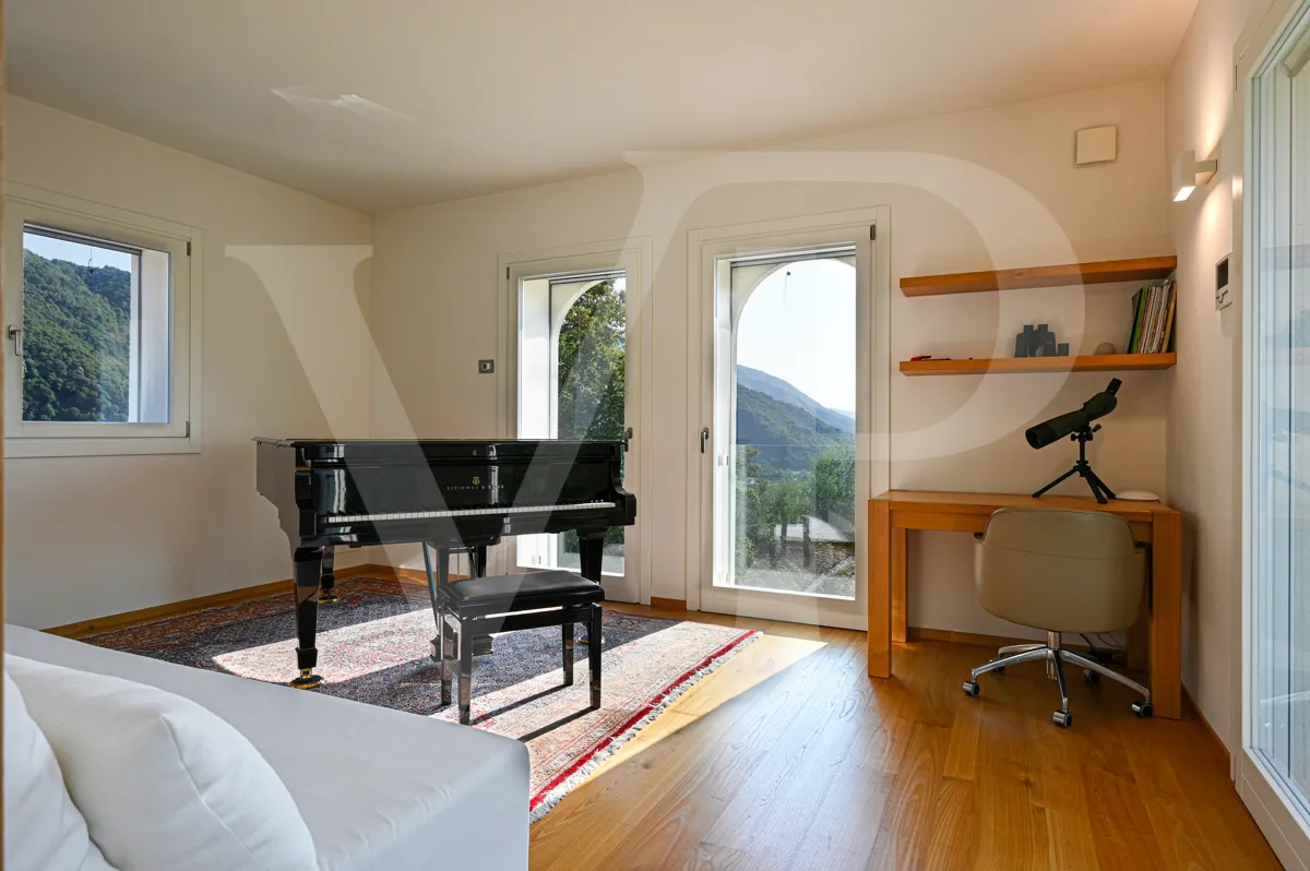 Villa contemporanea con vista panoramica sui colli vicentini