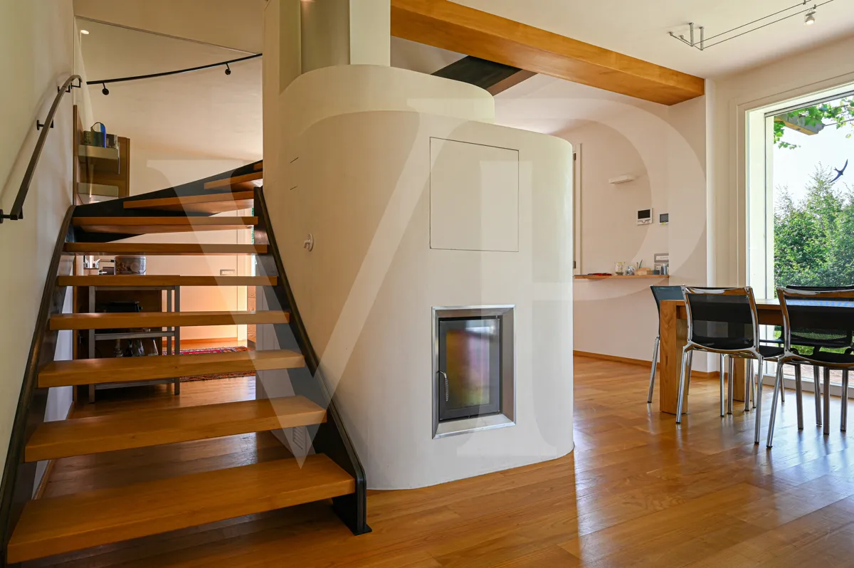 Villa contemporanea con vista panoramica sui colli vicentini