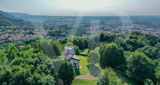 von_poll_real_estate_property_IT253551586_image_180