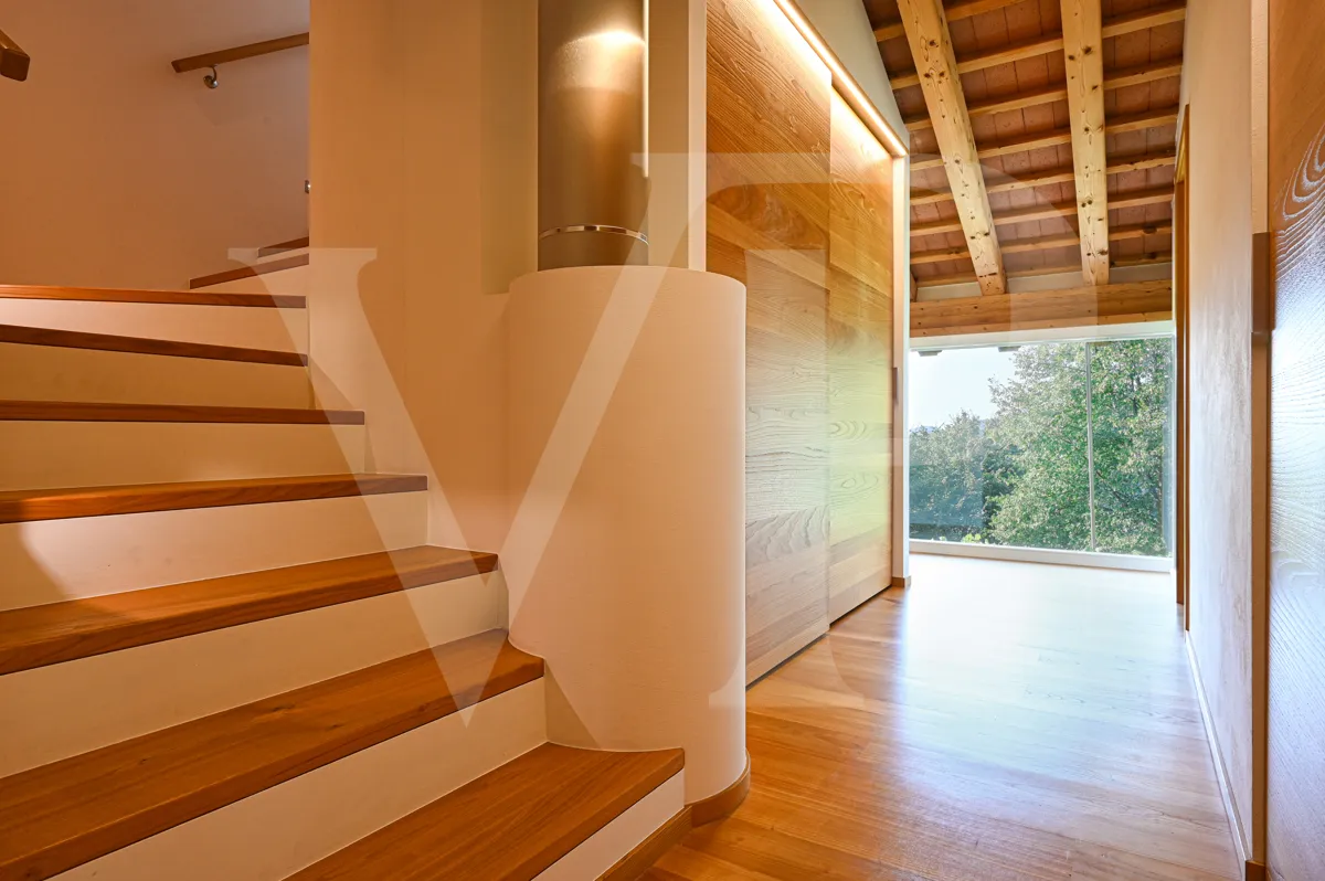 Villa contemporanea con vista panoramica sui colli vicentini