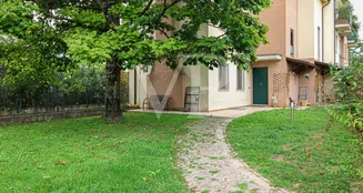 von_poll_real_estate_property_IT233551088_image_1