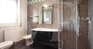 von_poll_real_estate_property_IT253551687_image_6