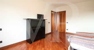 von_poll_real_estate_property_IT253551687_image_9