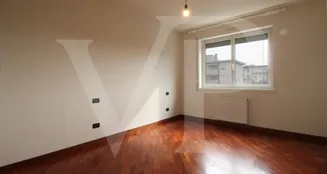 von_poll_real_estate_property_IT253551687_image_32