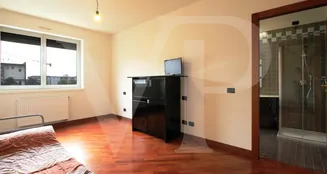 von_poll_real_estate_property_IT253551687_image_45