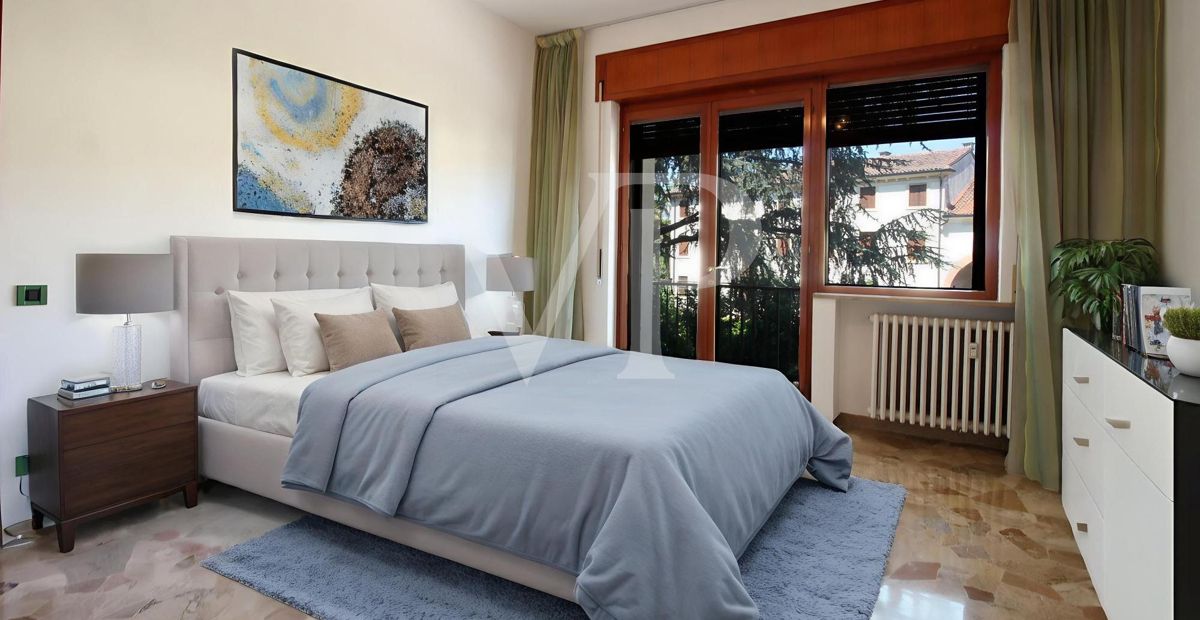 Geräumige und helle Drei-Zimmer-Wohnung