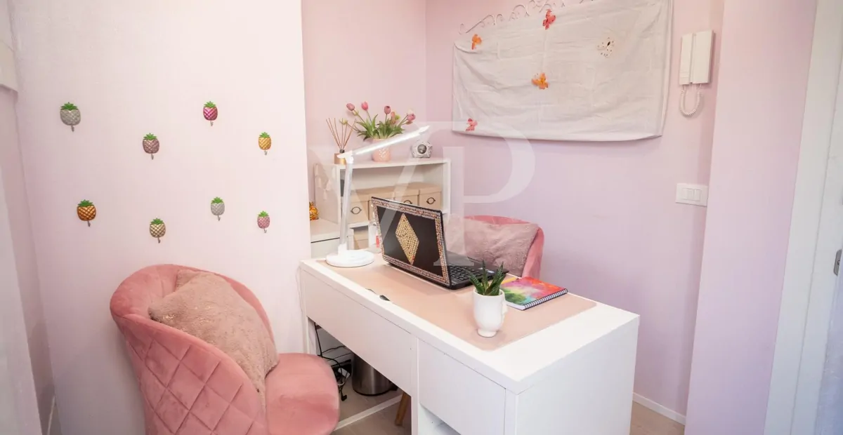 Klasse A4 Kopf-Reihenhaus mit Garten