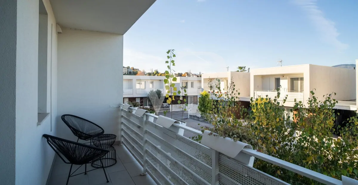 Klasse A4 Kopf-Reihenhaus mit Garten