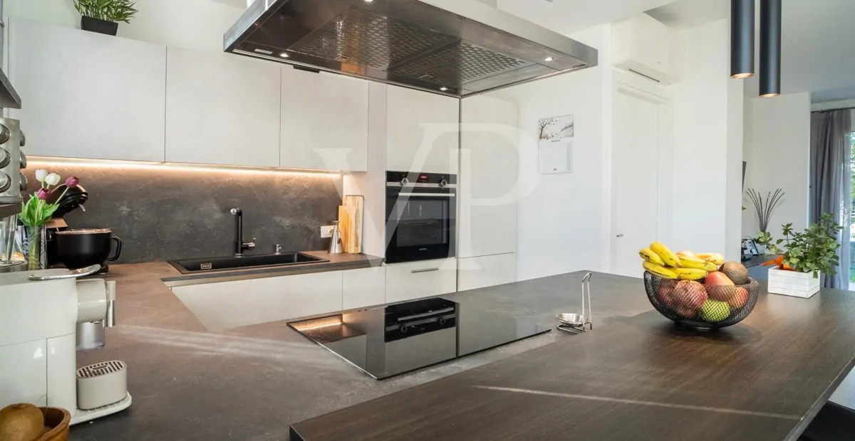 Klasse A4 Kopf-Reihenhaus mit Garten