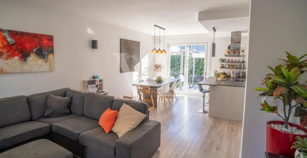 Klasse A4 Kopf-Reihenhaus mit Garten