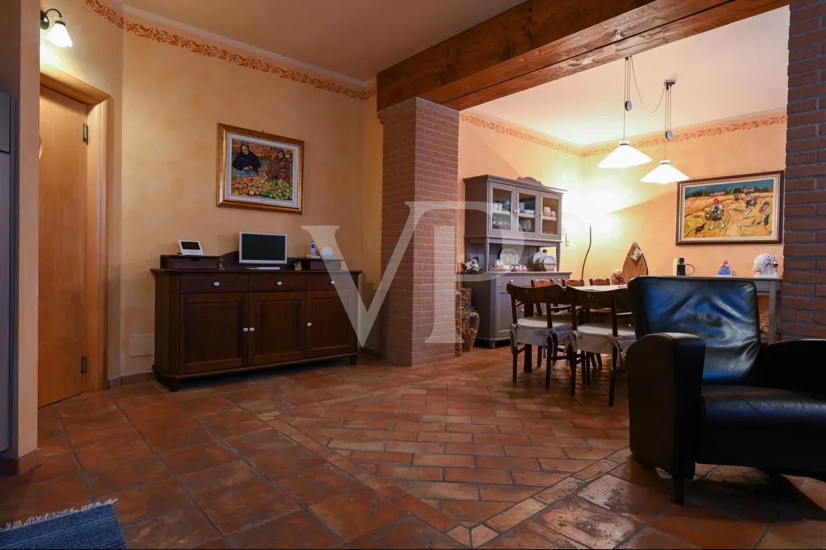 Exklusive Panoramavilla mit Pool