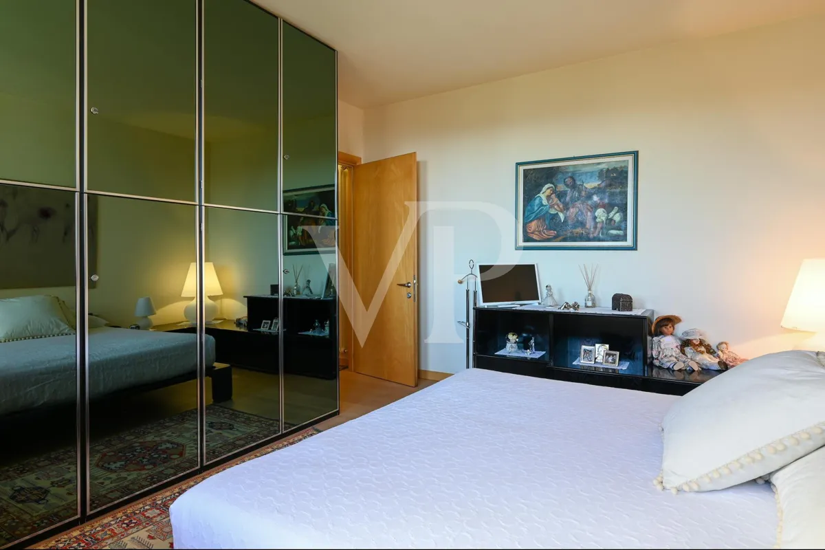 Exklusive Panoramavilla mit Pool