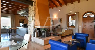 von_poll_real_estate_property_IT243551516_image_297