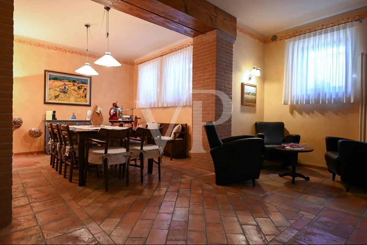 Exklusive Panoramavilla mit Pool