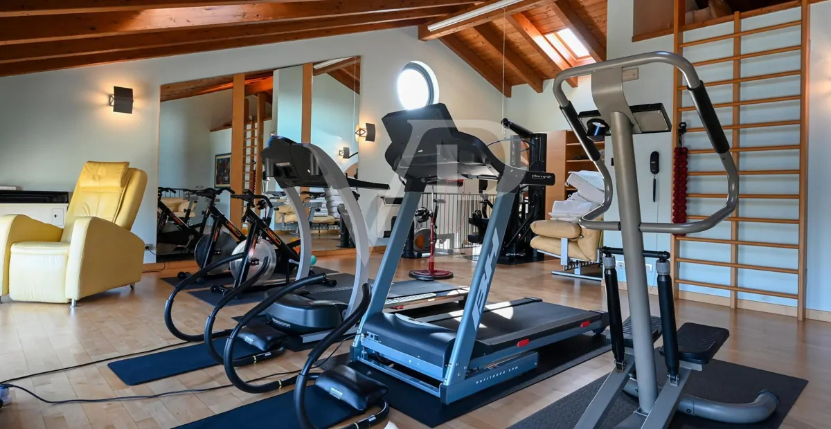 Esclusiva Villa panoramica con piscina