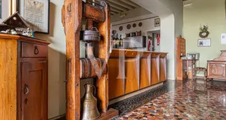 von_poll_real_estate_property_IT253551735_image_10