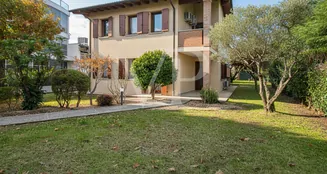 von_poll_real_estate_property_IT253551726_image_1