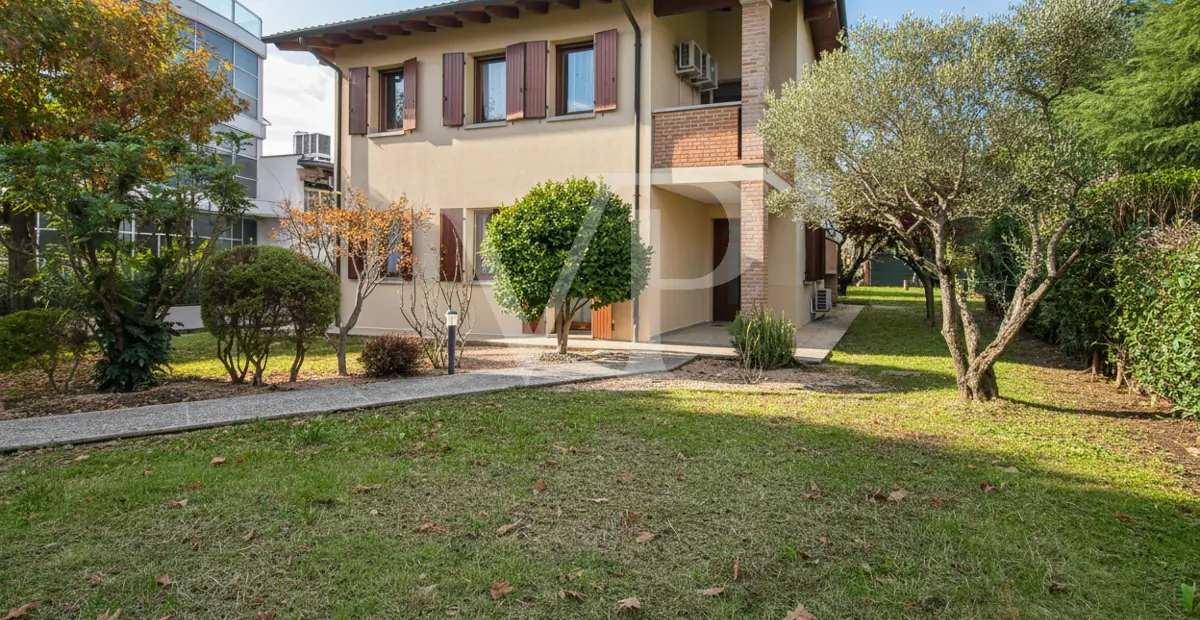 Villa singola a 5 minuti dalla Caserma Ederle