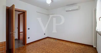 von_poll_real_estate_property_IT253551726_image_23