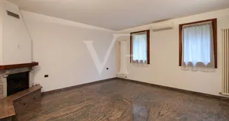 von_poll_real_estate_property_IT253551726_image_6