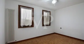 von_poll_real_estate_property_IT253551726_image_141