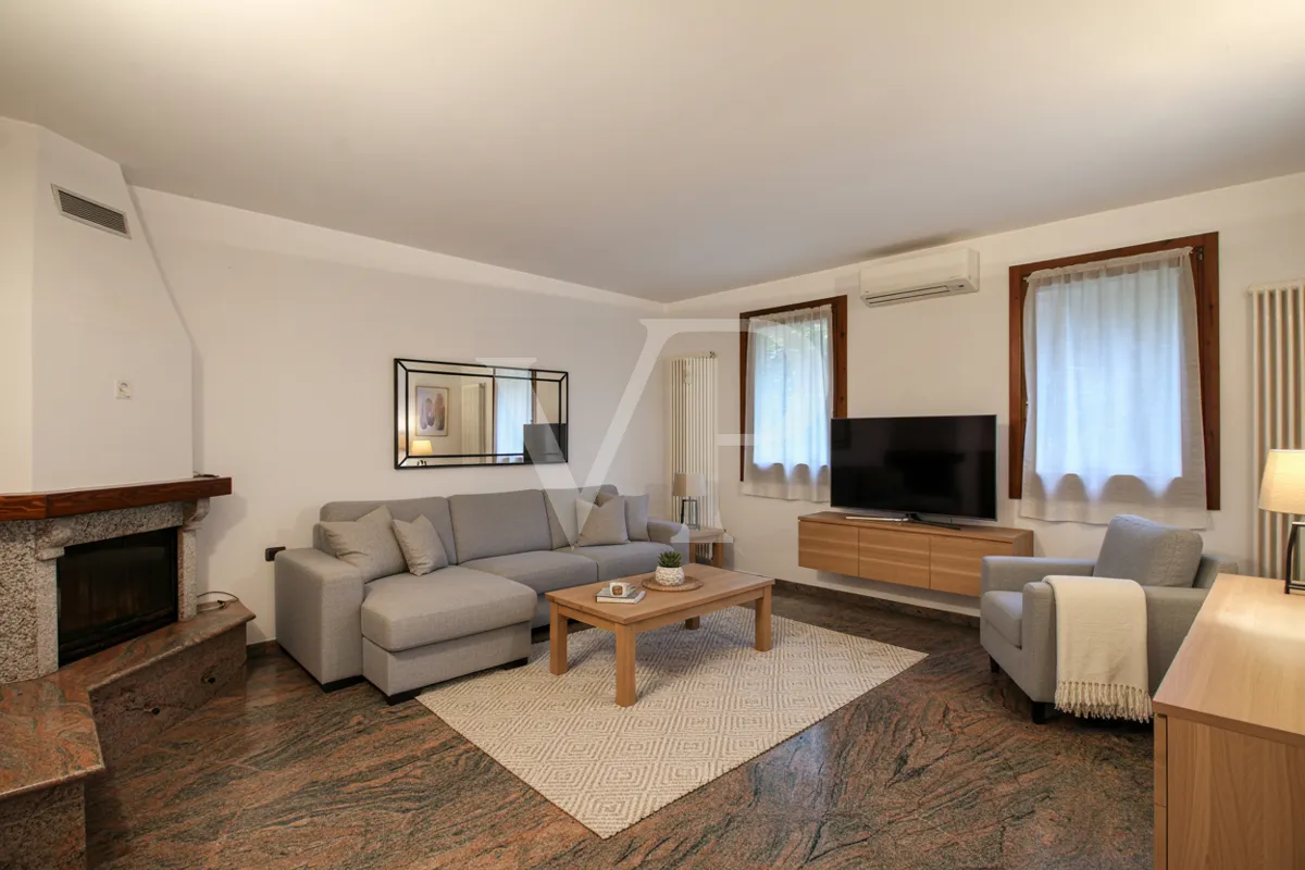 Virtual Home Staging