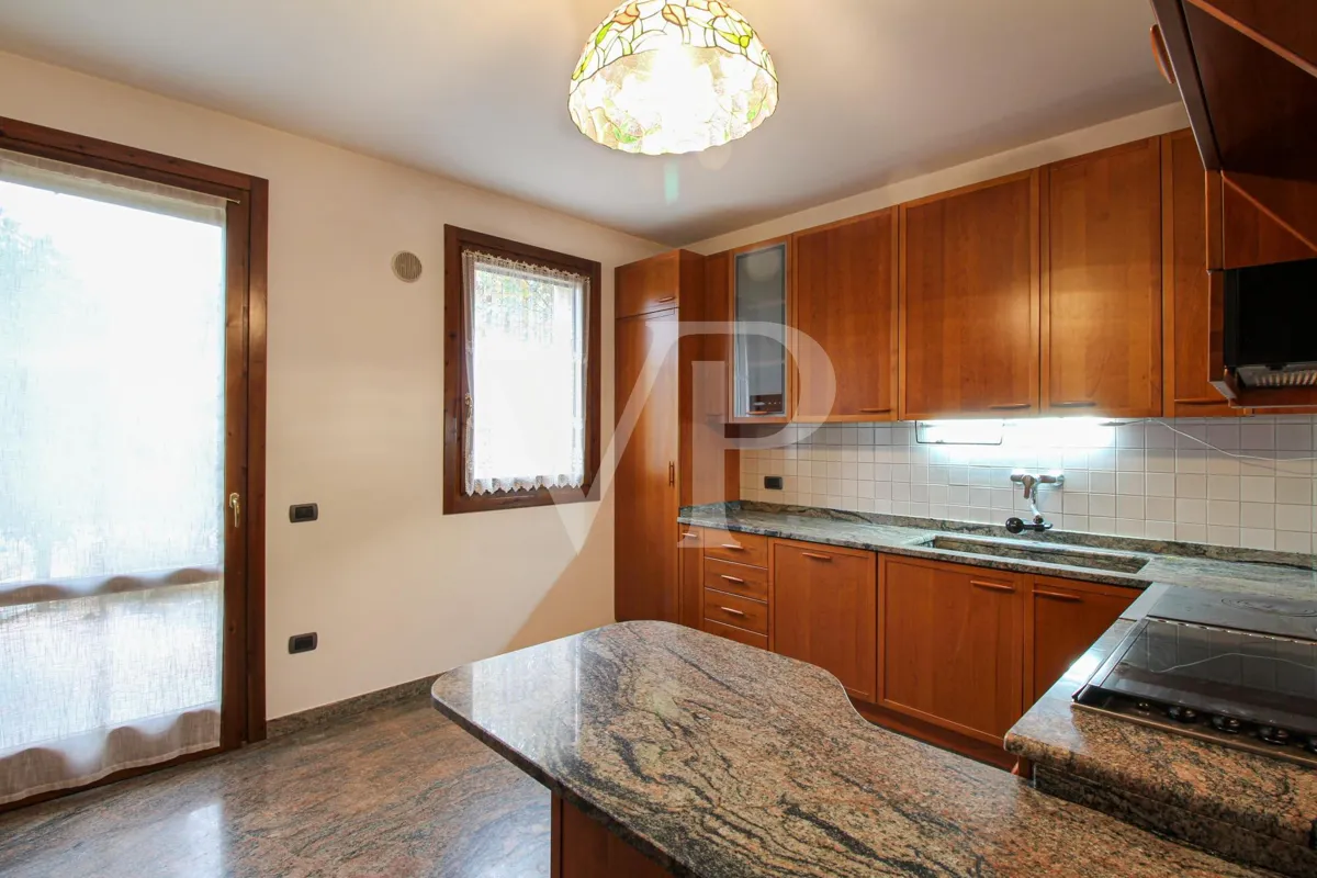 Villa singola a 5 minuti dalla Caserma Ederle