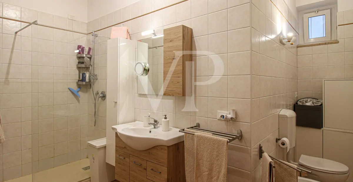 Appartamento bicamere rinnovato
piano terra ed accesso indipendente