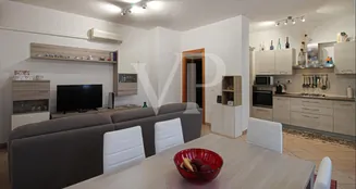 von_poll_real_estate_property_IT253551732_image_0