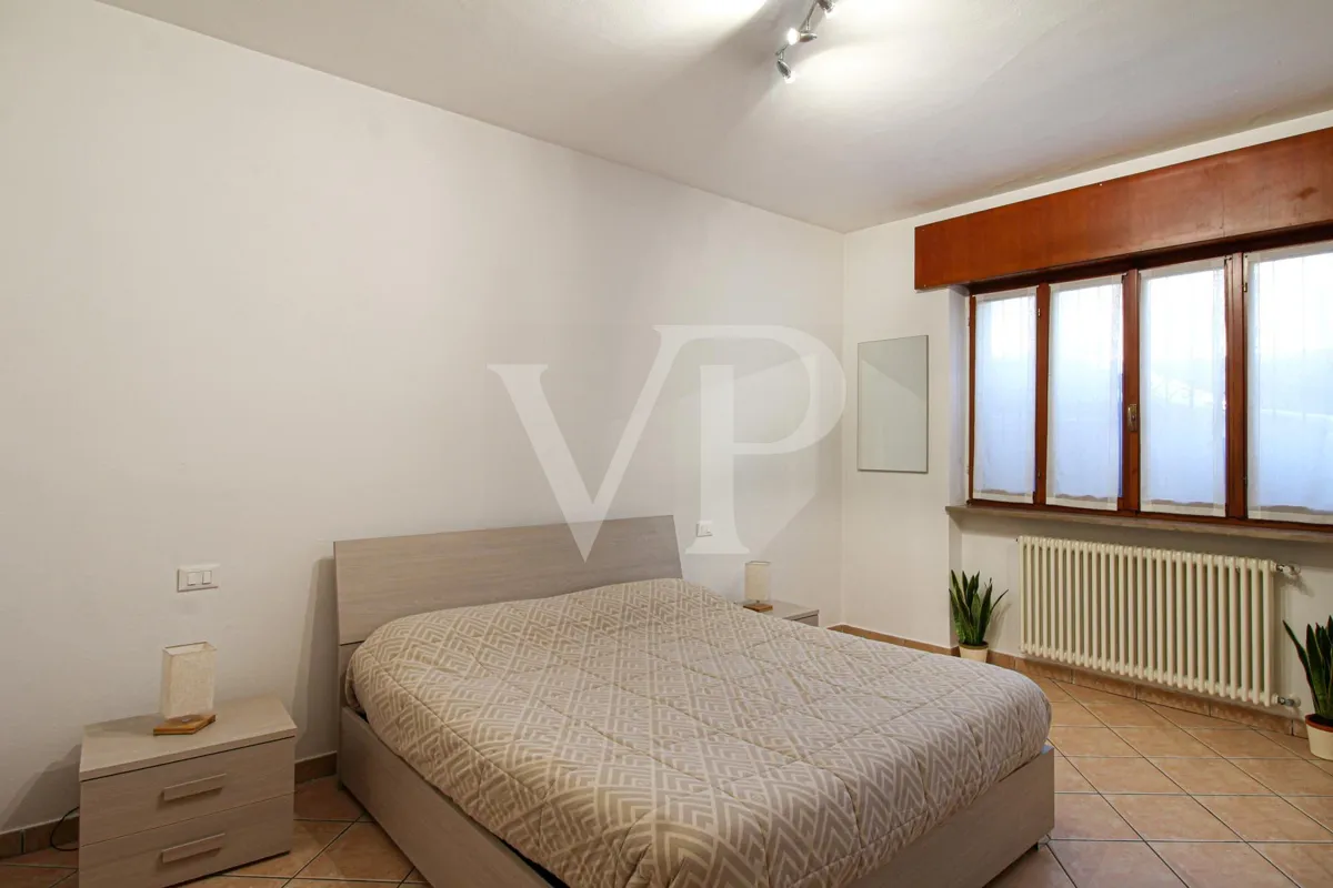 Appartamento bicamere rinnovato
piano terra ed accesso indipendente