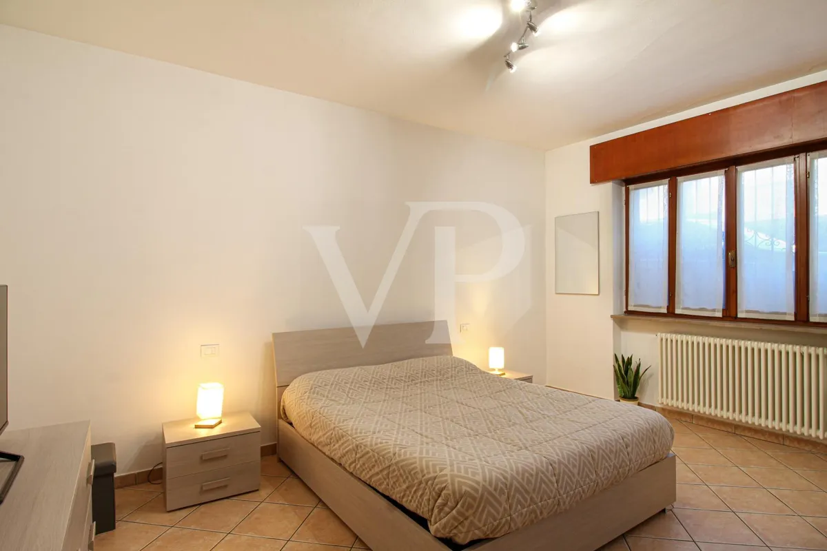 Appartamento bicamere rinnovato
piano terra ed accesso indipendente