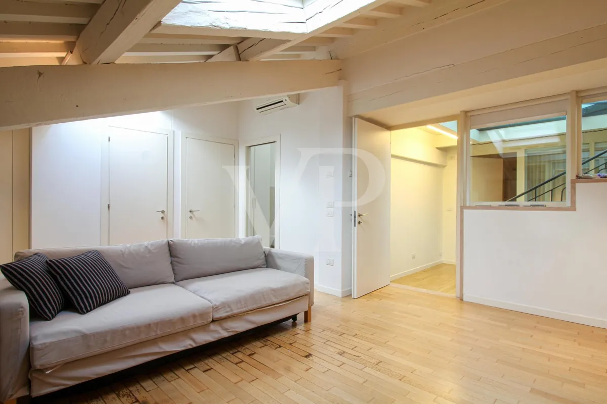 Elegantes renoviertes Gebäude im Zentrum