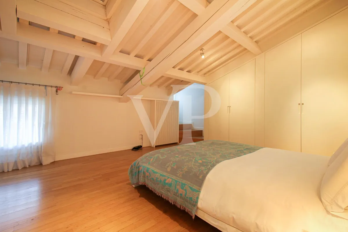 Elegantes renoviertes Gebäude im Zentrum